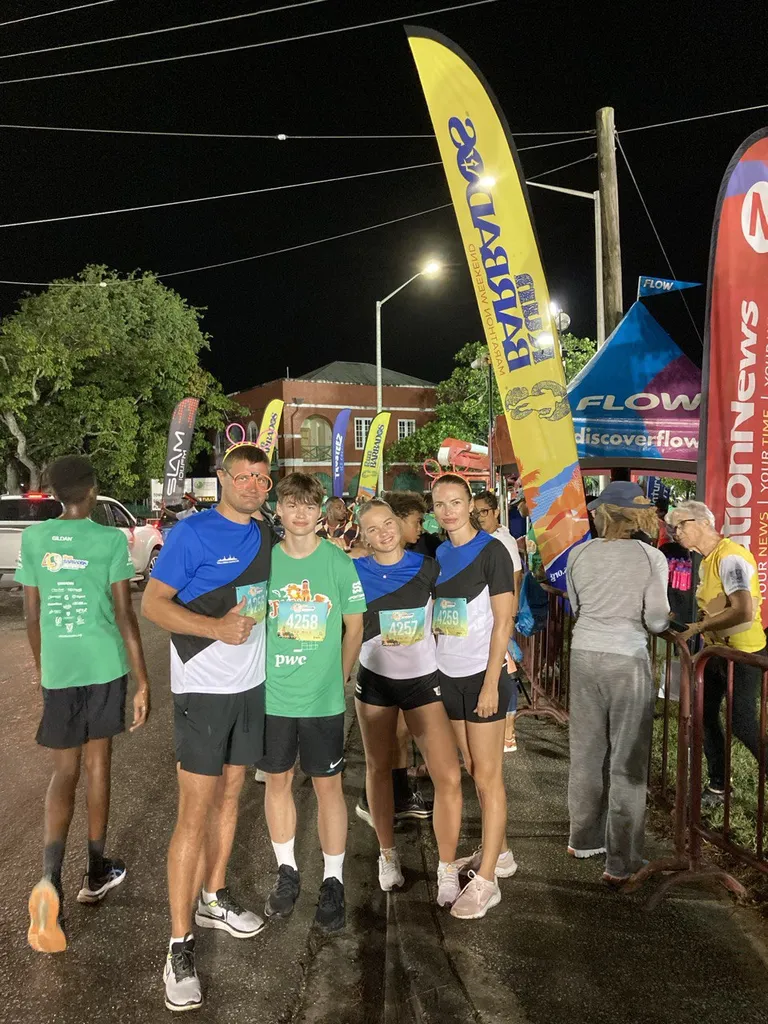 Barbados 2023: Perega Marathon weekendil. Vasakult: Toomas, Kare, Merliis, Eilika