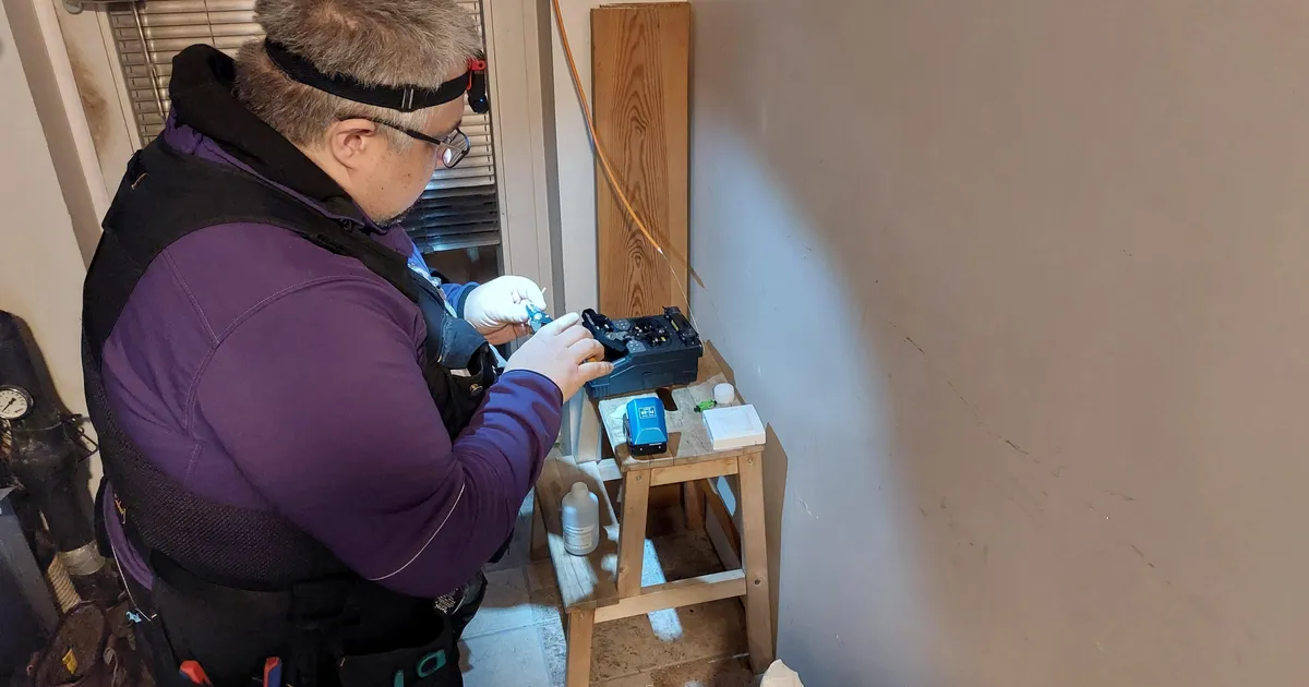 Tehnicienii Telia au găsit oameni buni în procesul de cumpărare și au mers să achiziționeze un televizor nou pentru client