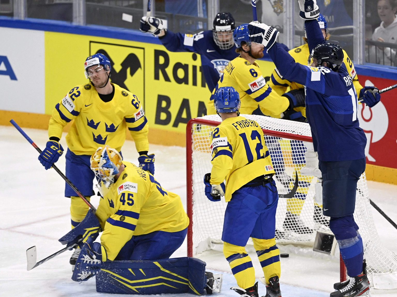 Матч ЧМ по хоккею Швеция-Финляндия, 2022.