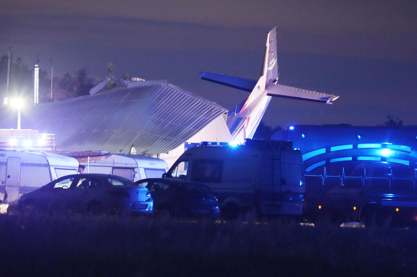 В Польше в ангар аэропорта врезался небольшой самолет