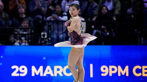 VIDEO ⟩ Sakamoto apžilbina Prāgu un atvadās no daiļslidošanas kā pasaules čempione