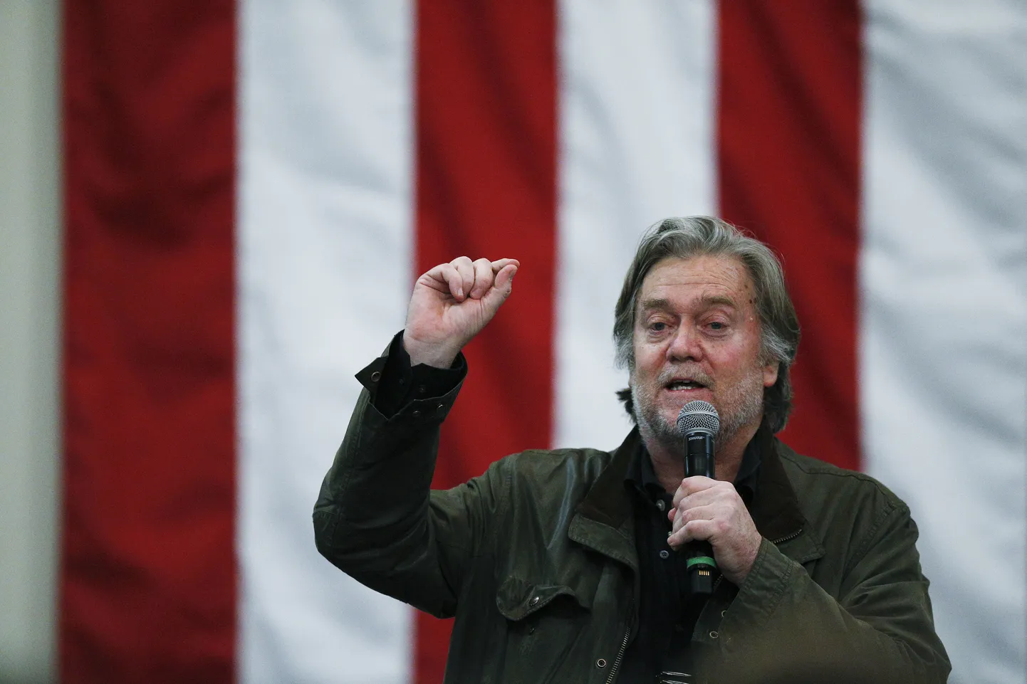 Steve Bannon.