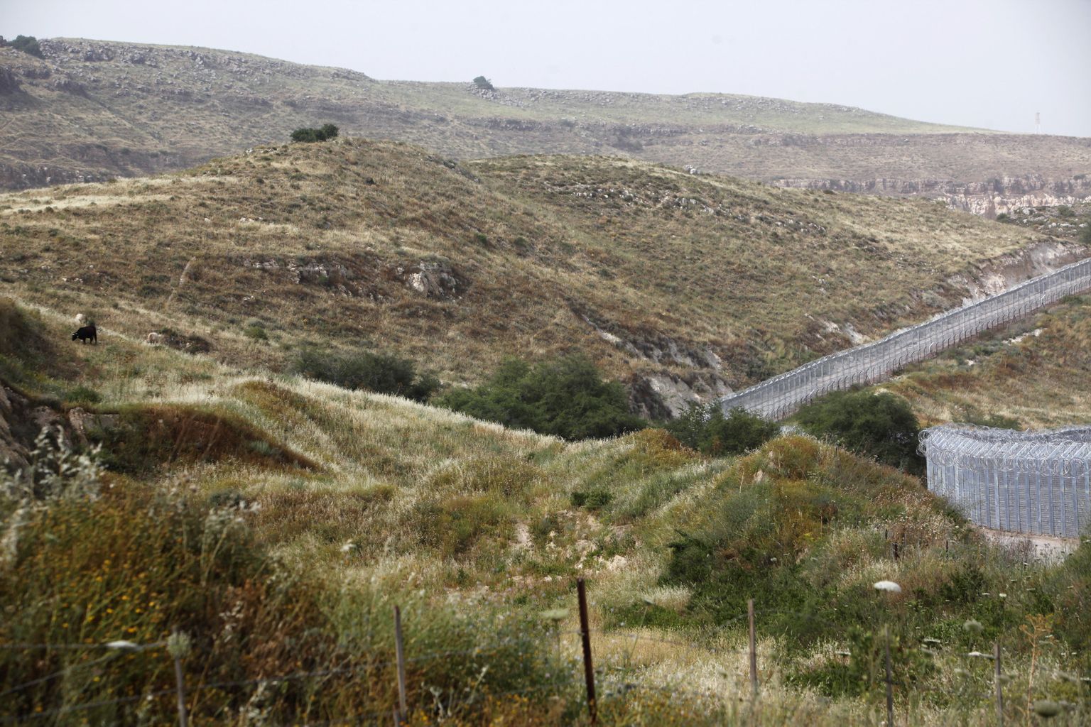 Iisraeli hiljuti ehitatud piire Süüria ja Jordaania piiril Golani kõrgendikul.
