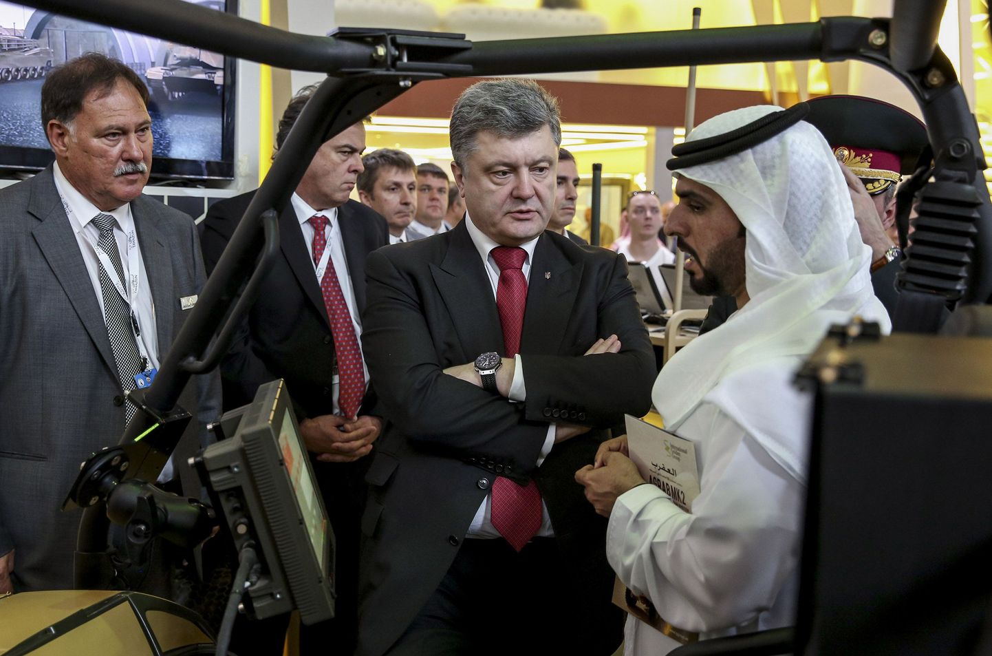 Ukraina president Petro Porošenko Abu Dhabis relvamessil.