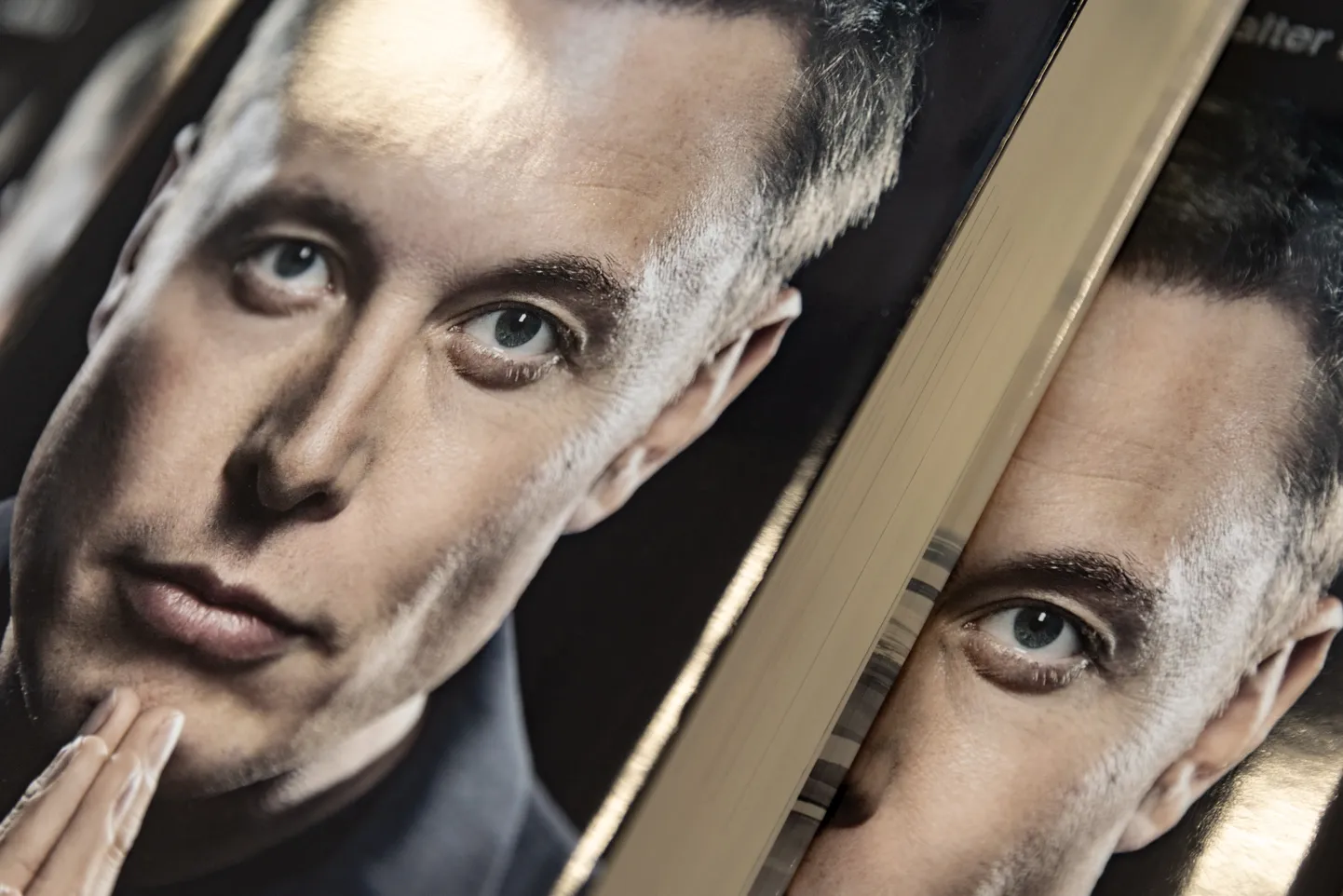 Elon Musk oma eluloo kaanel Glendale'i, California kaupluses 12. septembril 2023.