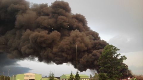 Päästjad jätkavad Uikala prügila põlengu kustutamist