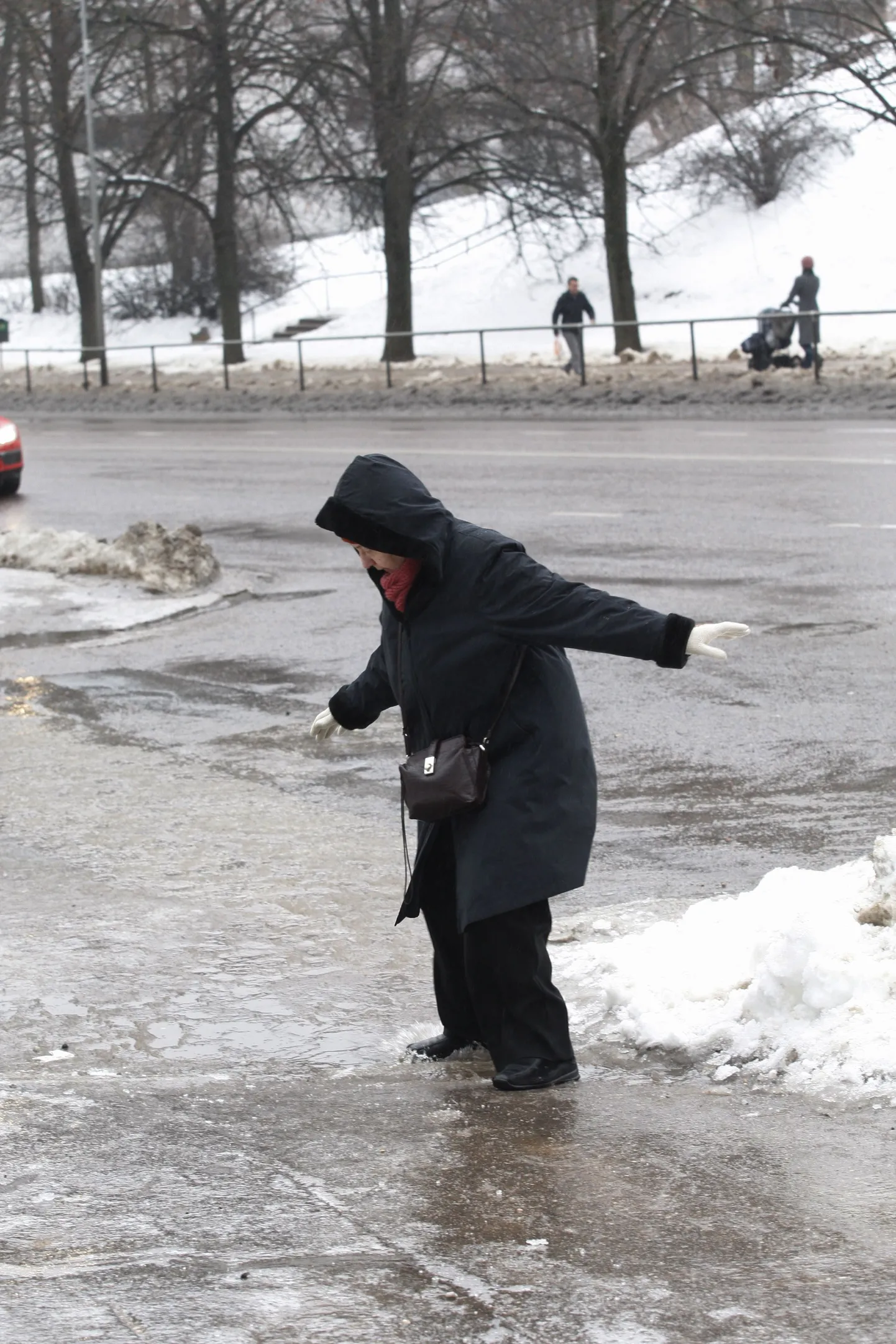 Tartu libedad tänavad. Pildil Struve ja Riia tänava nurk.