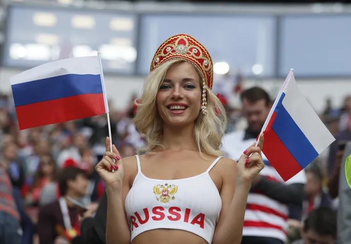 российские свингеры Самая красивая российская болельщица оказалась порнозвездой