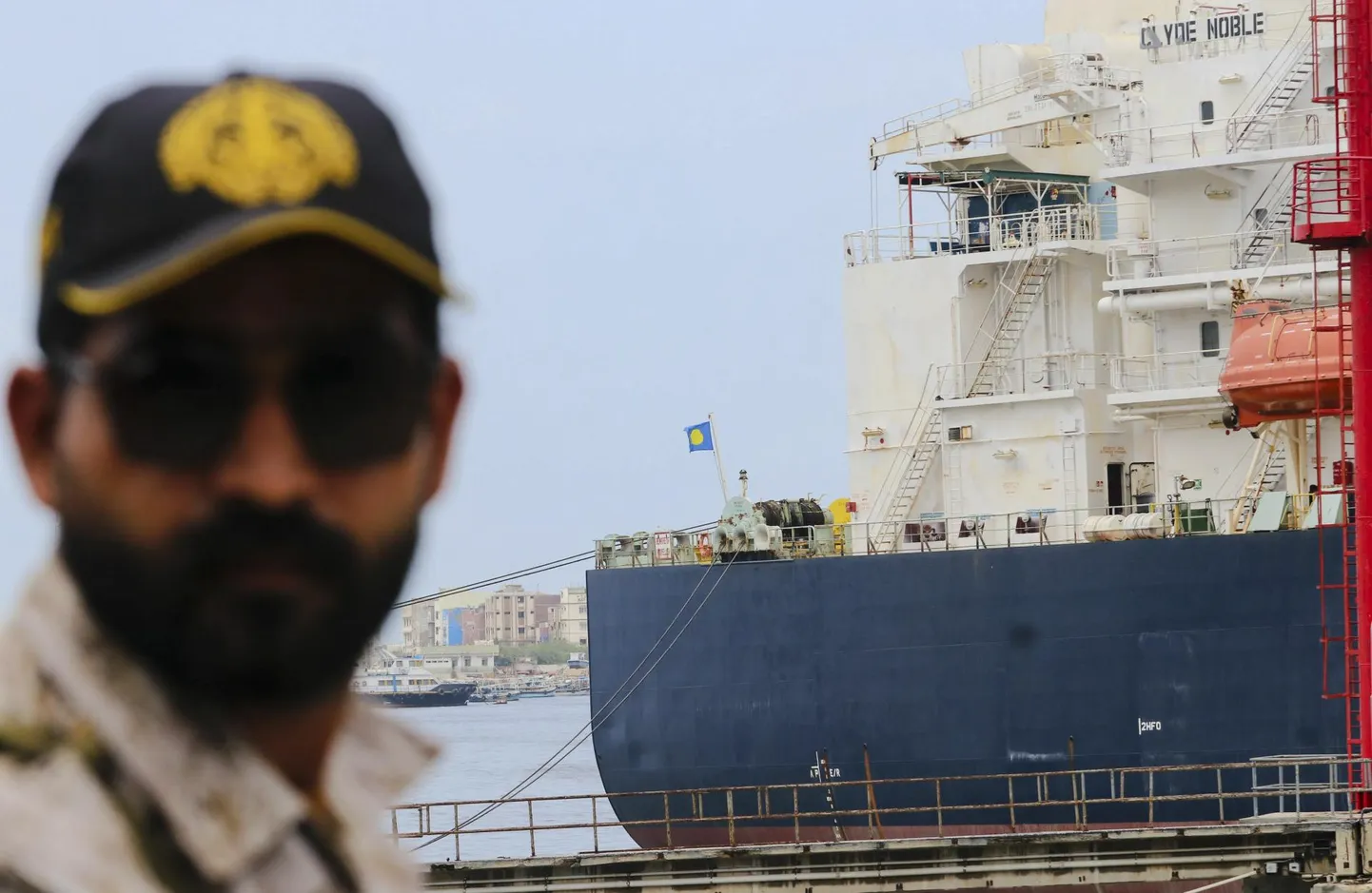 Vene toornafta tanker Clyde Noble kaks kuud tagasi Pakistanis Karachi sadamas.