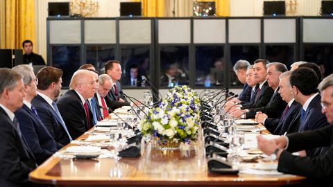 Tramps sāk izspiest Krieviju no Centrālāzijas