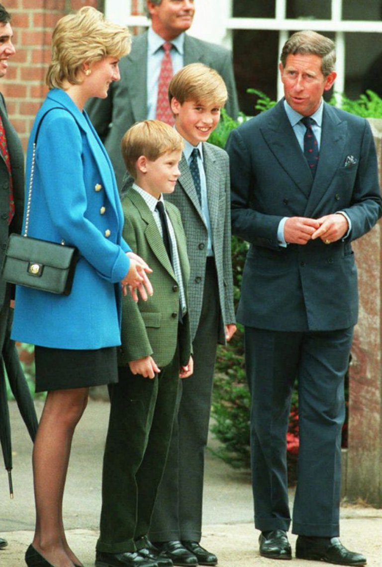 Princese Diāna un princis Čārlzs ar bērniem
