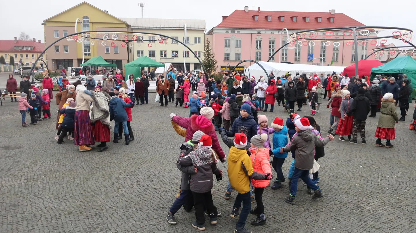 Lastefestivali kontsert kõige pisematele toimub juba homme Võru keskväljakul. Fotomeenutus Võru talvefestivalilt.