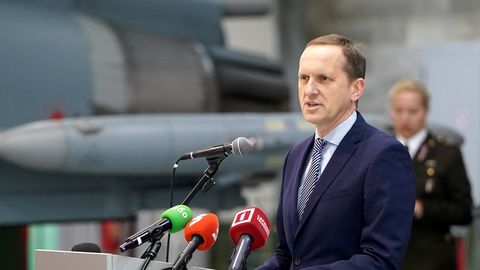 Atlūgumu iesniedzis Aizsardzības ministrijas valsts sekretārs Puriņš