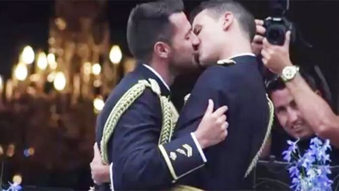 Порно видео: порно геи видео любовь геев