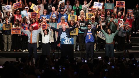 WSJ ⟩ Kuidas salk sotsialiste Demokraatlikus Parteis paanikat külvab