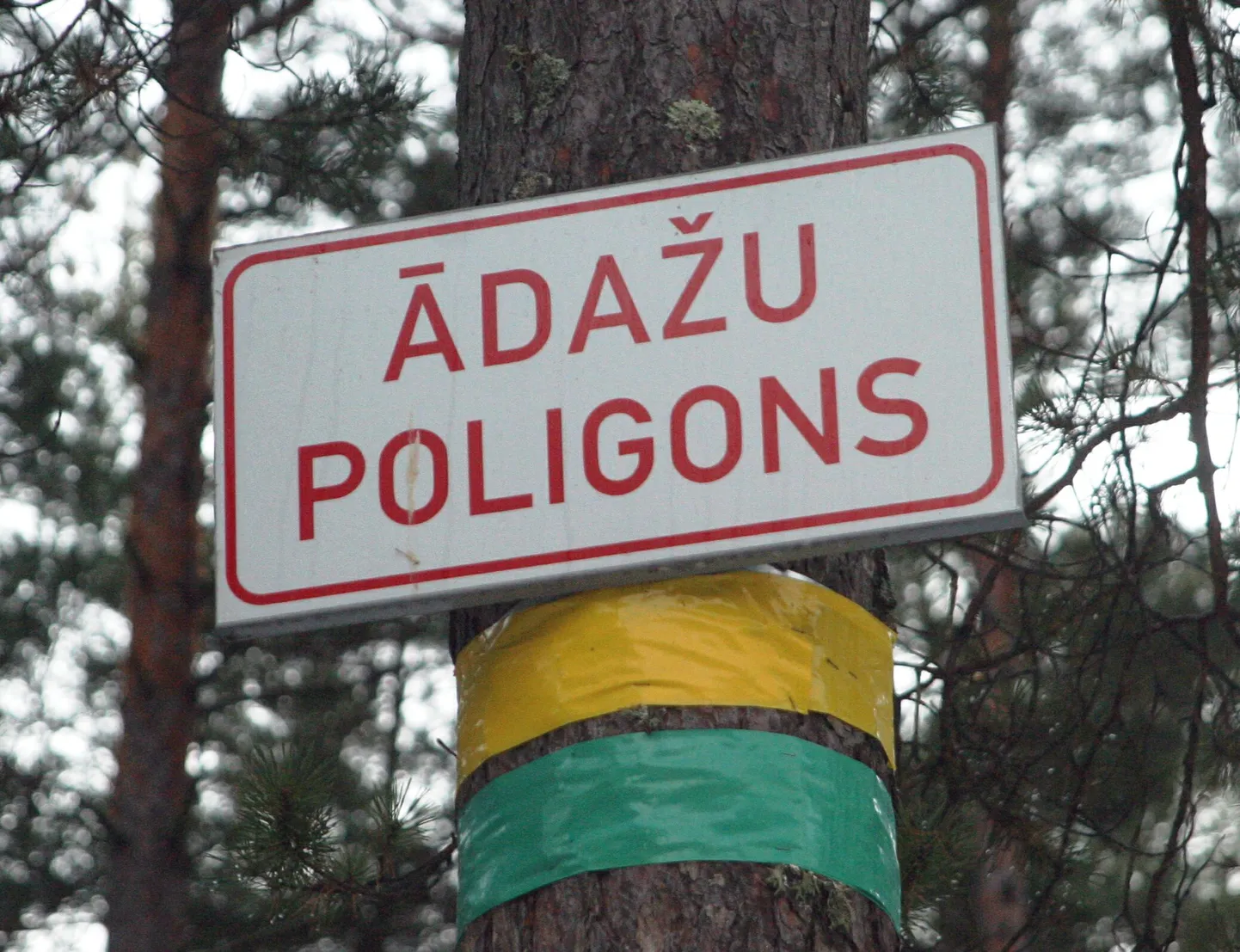Lätis Adaži sõjaväevaasi lähistel sai avariis viga kümme sõdurit.