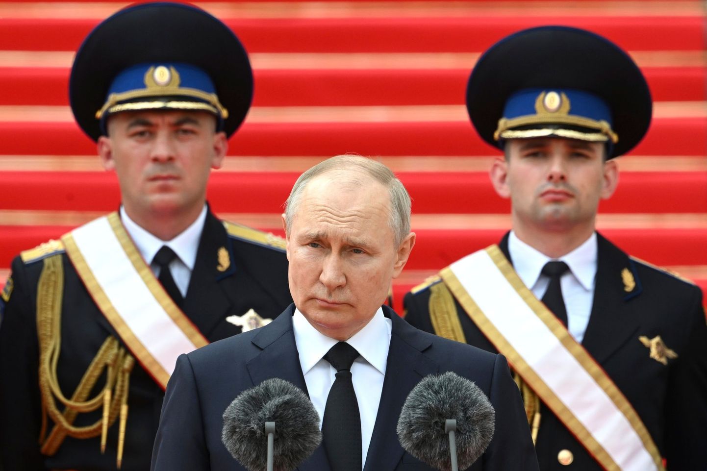 Autokraadid, nagu Vladimir Putin, püsivad võimul märkimisväärse visadusega