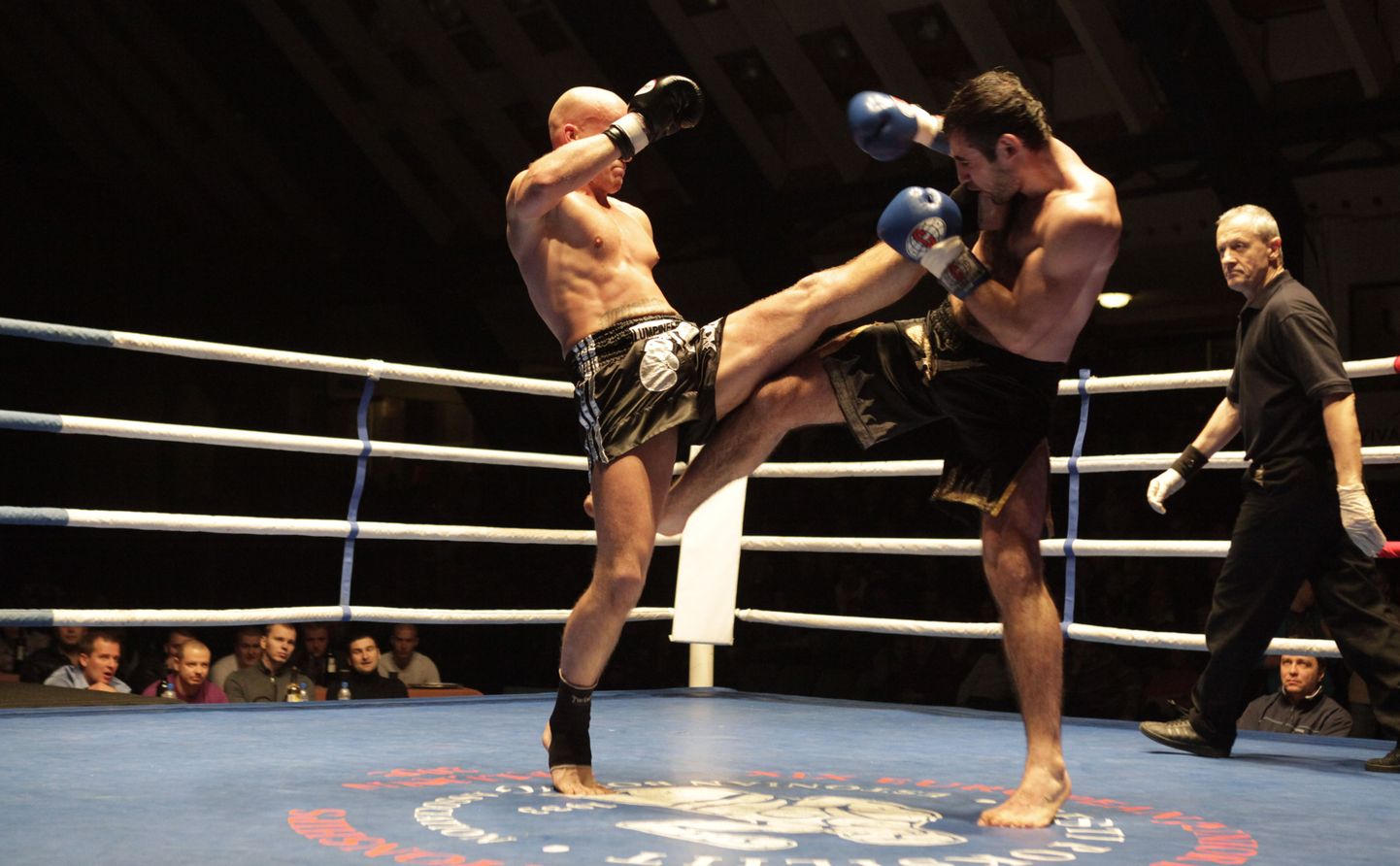 Kalevi Spordihallis korraldati 8. FIGHT NIGHT, tai poksi võistlus, millel osales 11 paari. Pildil  KEVIN RENNO vs. ZAMIN GUSEINOV (Valgevene aser)