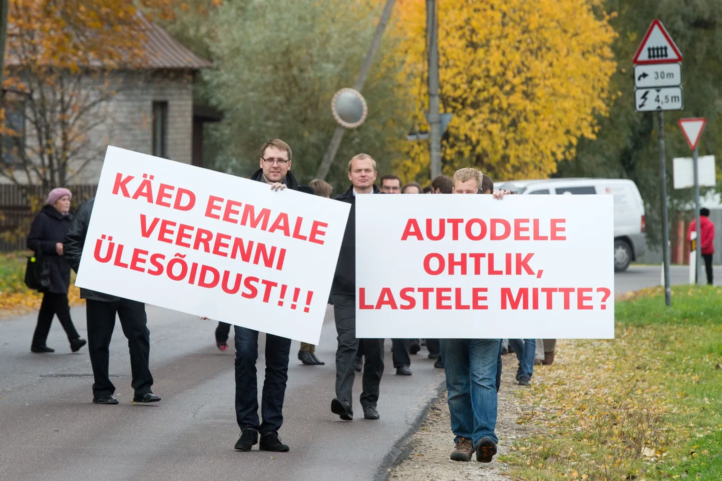 Luite asumi elanikud on raudteeülesõidu säilitamiseks korraldanud meeleavaldusi ja kulutanud kohtuuksi. Vähemalt esialgu jääb ülesõit alles.