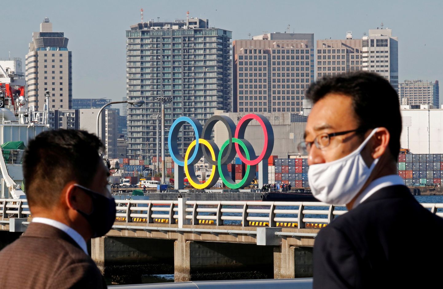 Augustis ajutiselt hoolduseks maha võetud Olümparõngad pandi 1. detsebril uuest Tokyo mereparki.
