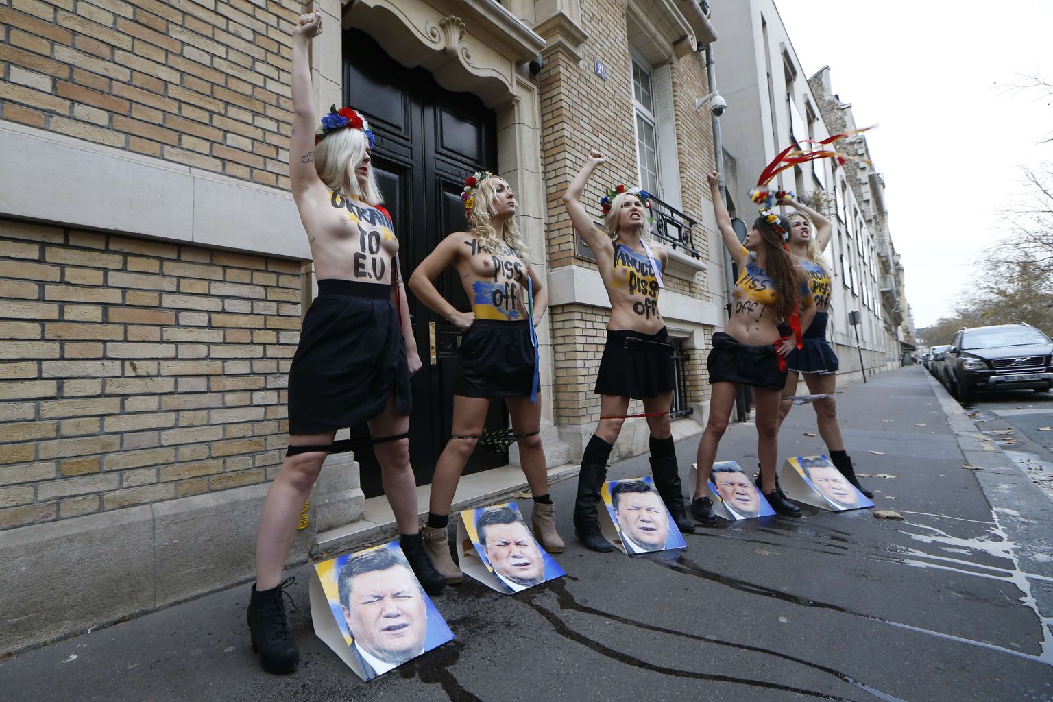 Акция Femen.