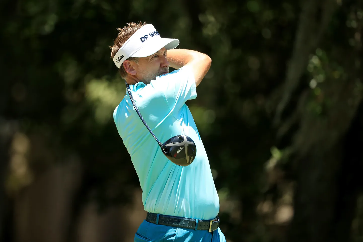 Inglane Ian Poulter ei suutnud otseülekande ajal kõhutuuli kinni hoida.