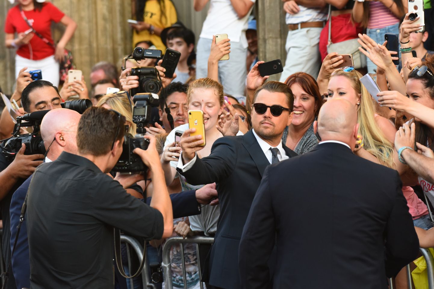 Leonardo DiCaprio «Ükskord Hollywoodis» esilinastusel