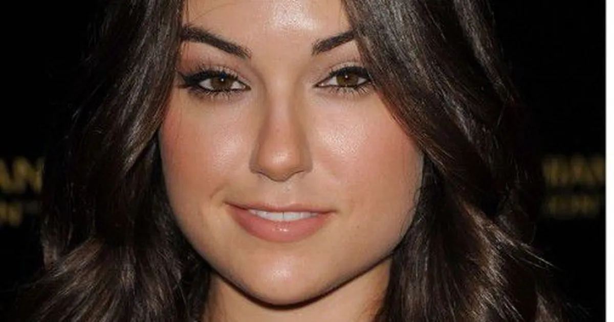 Қарт үйсіз адамдар жыныстық қатынасқа түседі