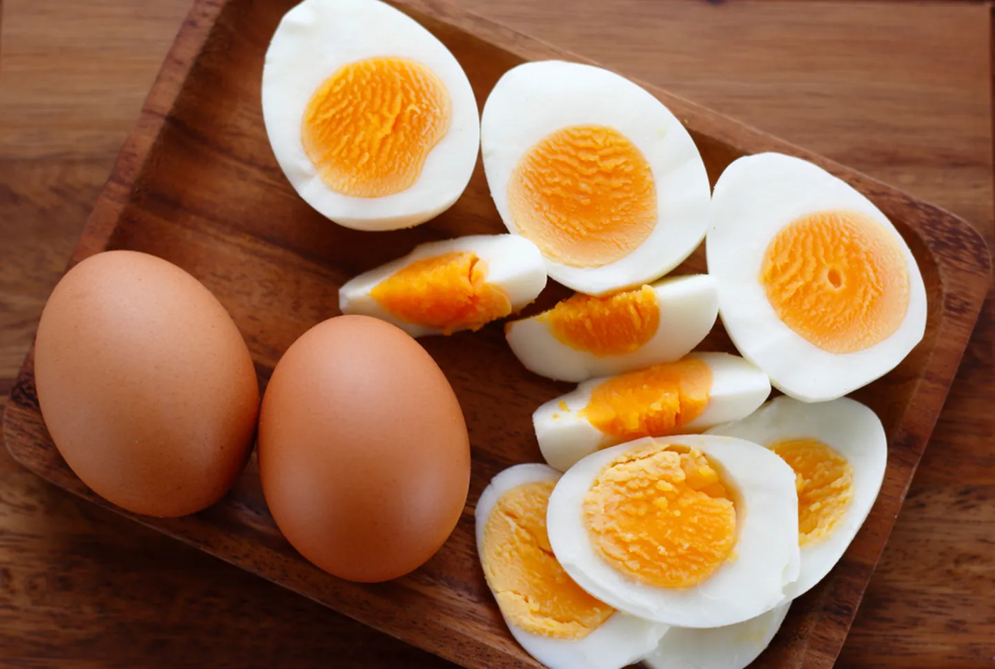 Яйца - один из доступных источников витамина B12.