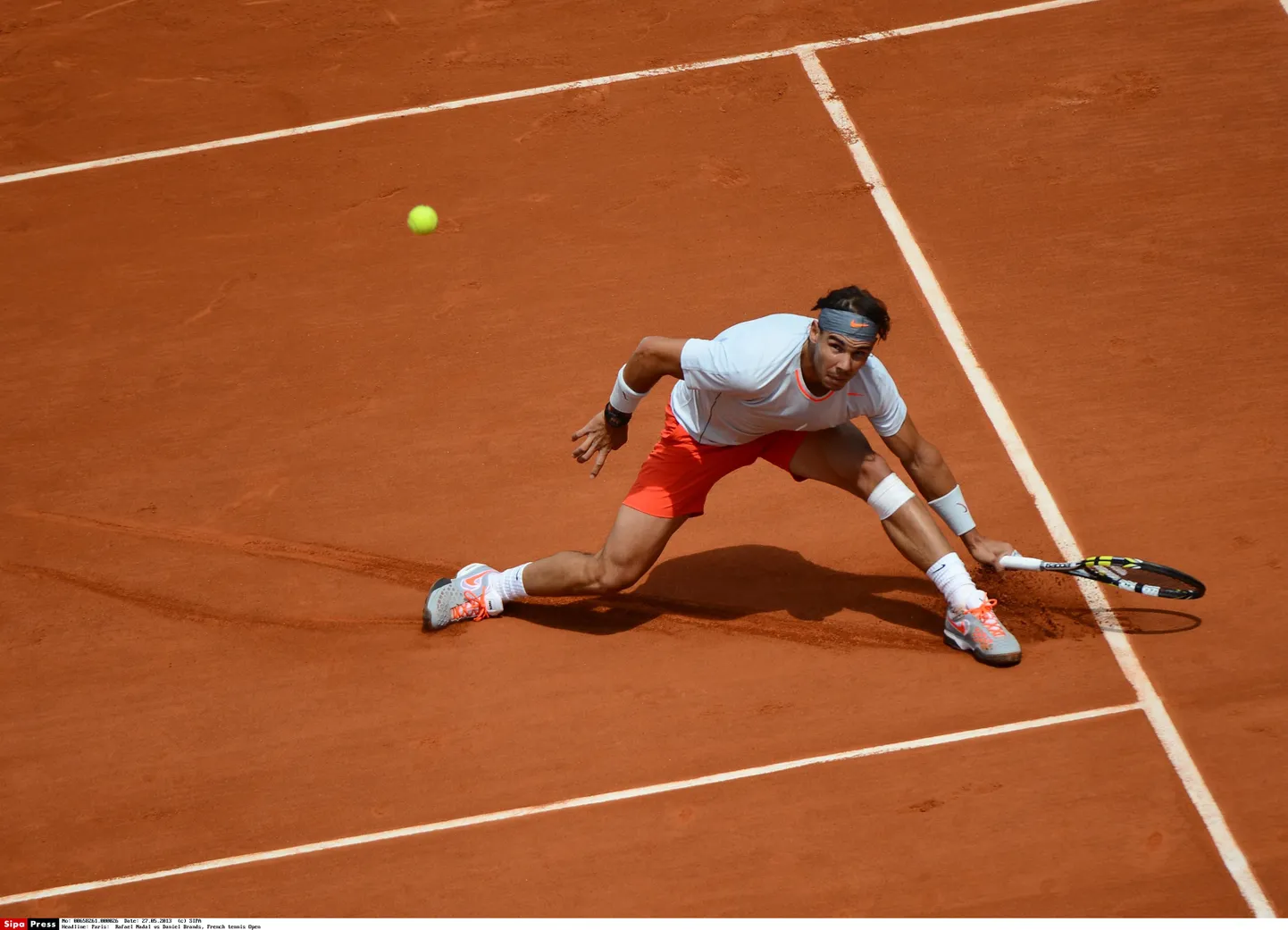 Rafael Nadal edenes teise ringi.