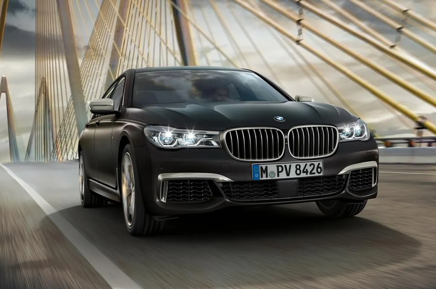 BMW M760Li xDrive V12