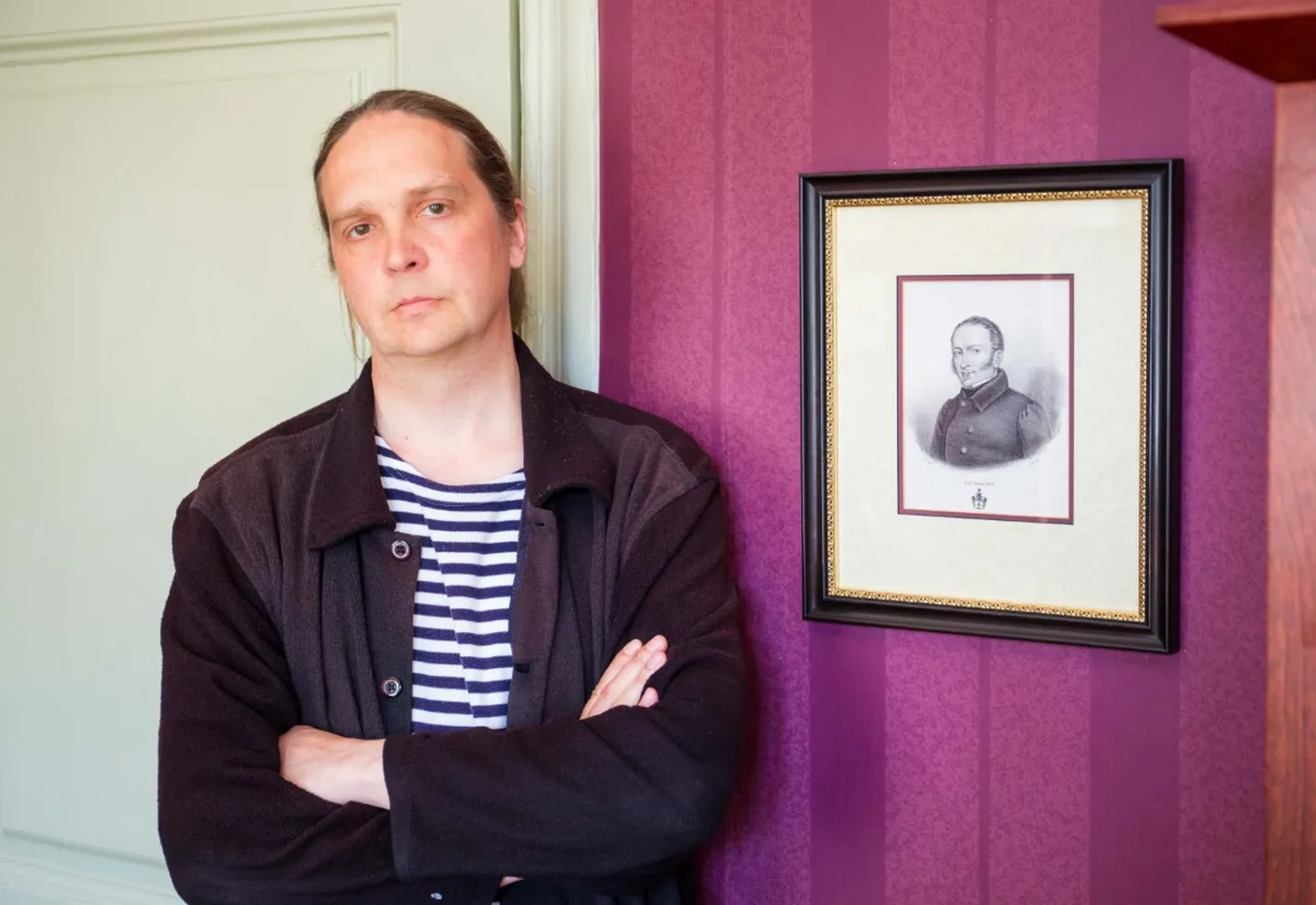 Ain Kütt ja tema krimilugude kangelane mõisahärra Paul Aleksander Eduard von Fock.