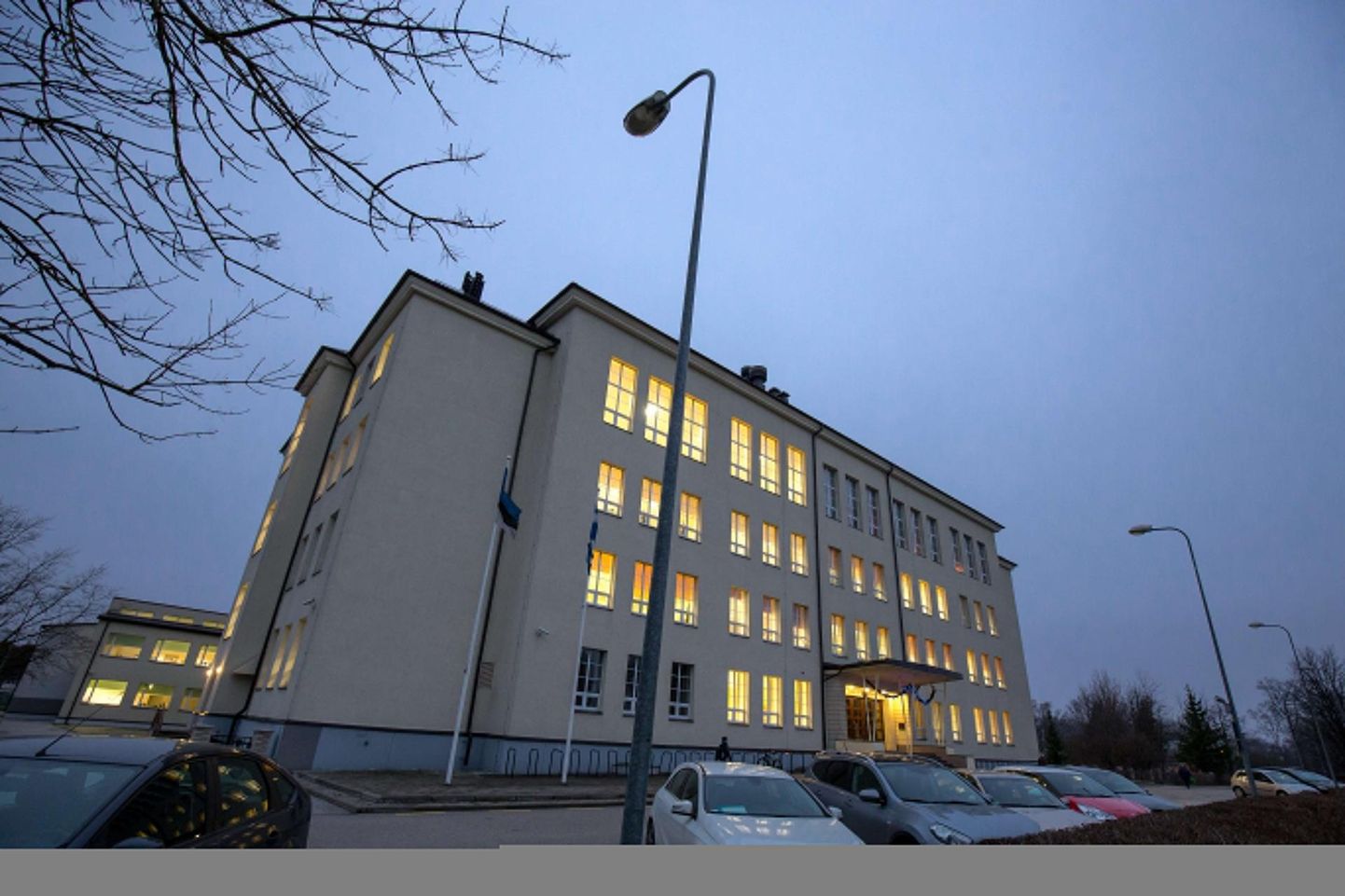 2016. aasta detsembris oli Pärnu Ülejõe põhikoolis üks­jagu ärevust, kui järsku astusid hoonesse korrakaitsjad.