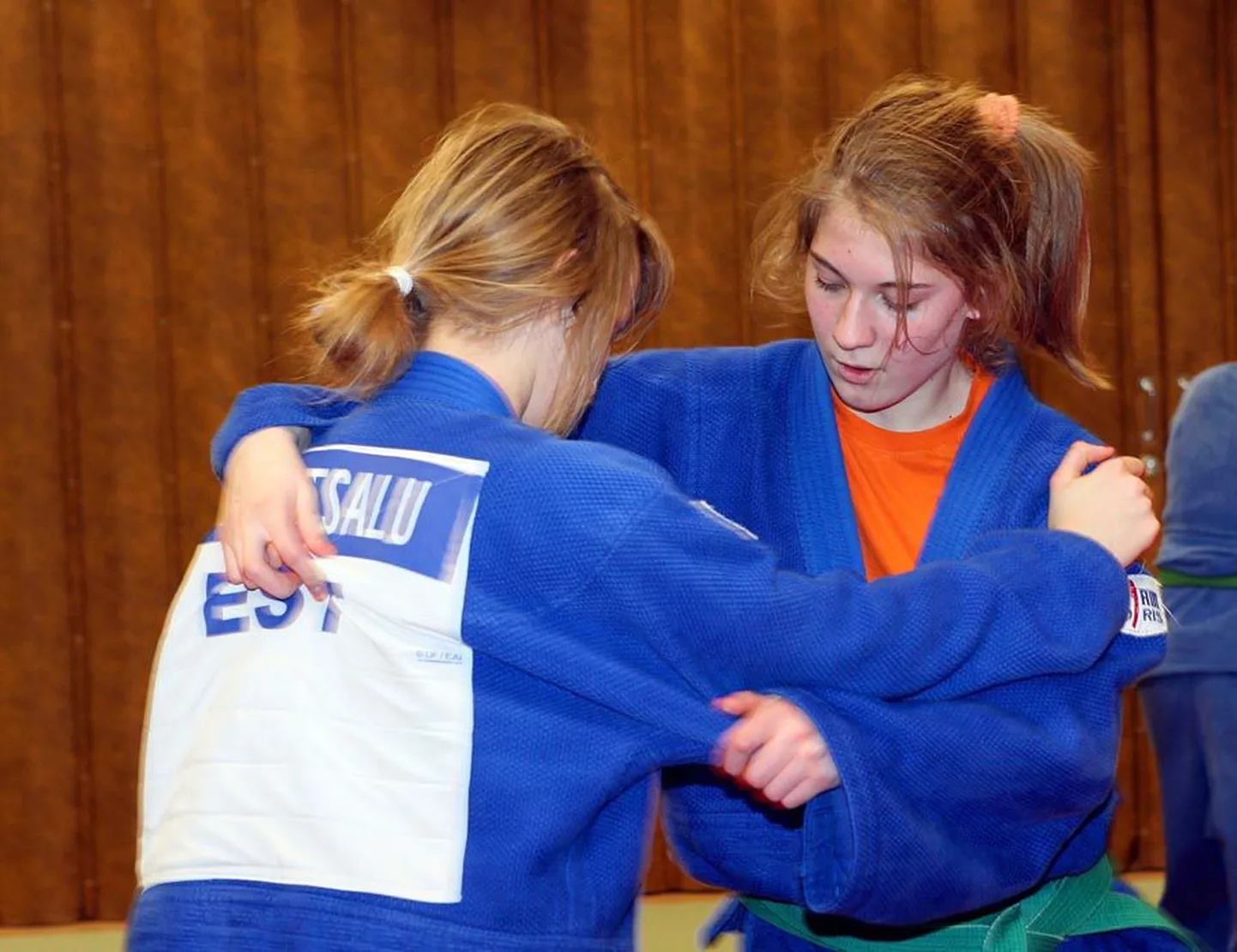 oli üks kolmest Tartu sügisturniiril võidutsenud Viljandi judokast. Pilt on tehtud Viljandis treeningul, kus tema sparringupartneriks on Pille-Riin Lahesalu.