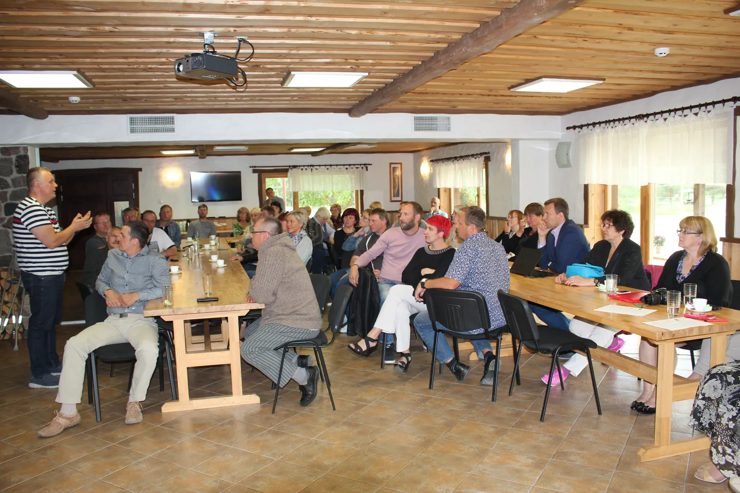 Lõuna-Järvamaa koostöökogu ettevõtjad suvepäevadel. Foto on illustreeriv.