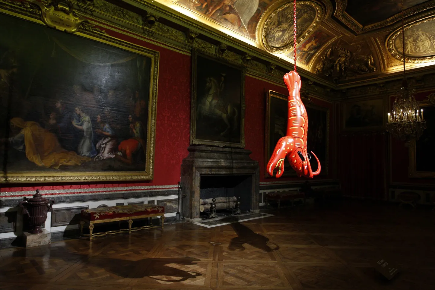 Jeff Koonsi skulptuur «Homaar» Versailles`