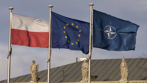 Poola kiitis Brüsseli meelepaha pälvinud kohtureformid heaks