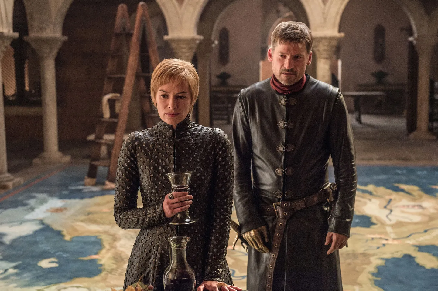Kaader seriaalist «Troonide mäng». Pildil Lena Headey ja Nikolaj Coster-Waldau
