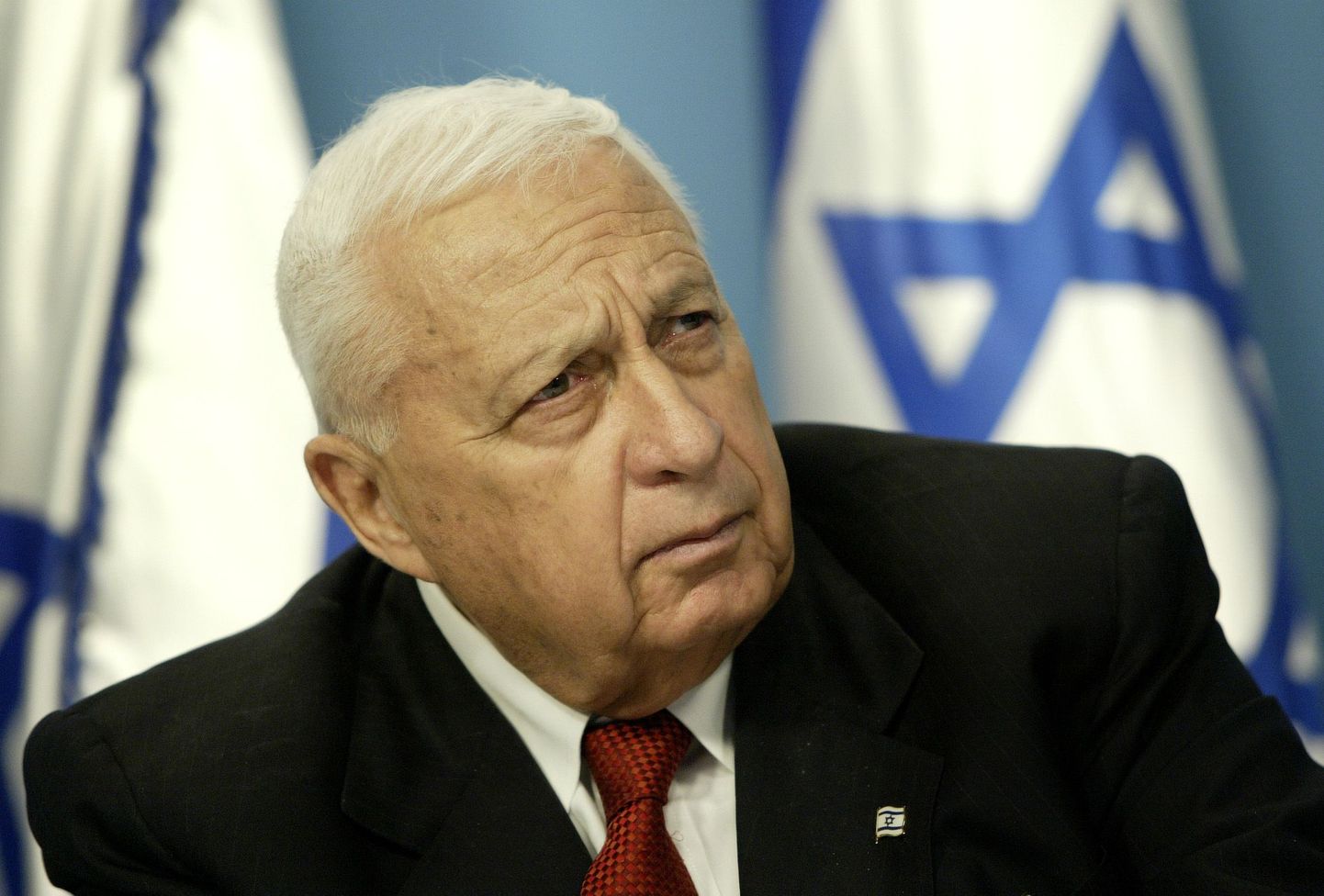 Ariel Sharon 2004. aastal.