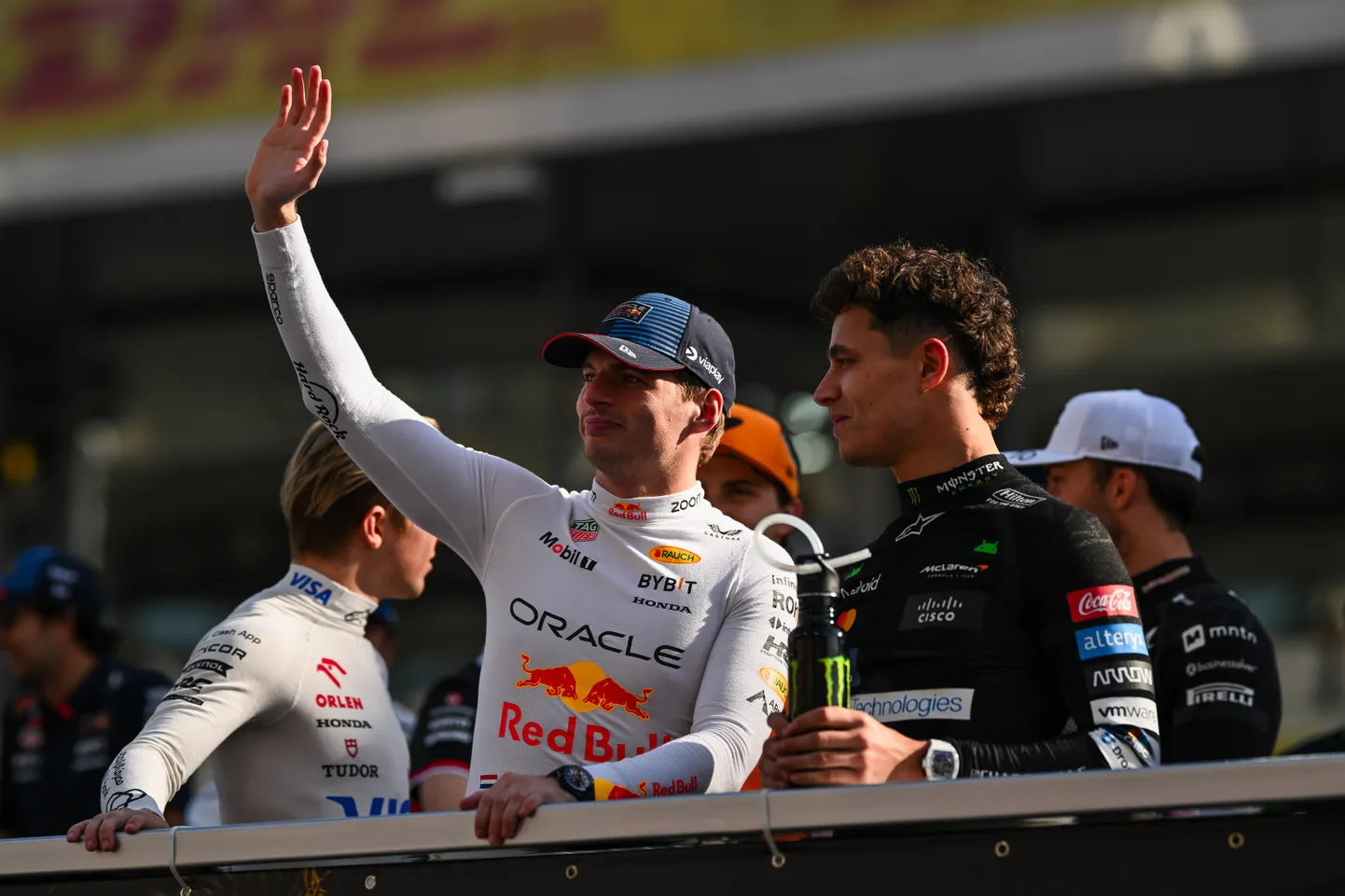 Max Verstappen (vasakul).