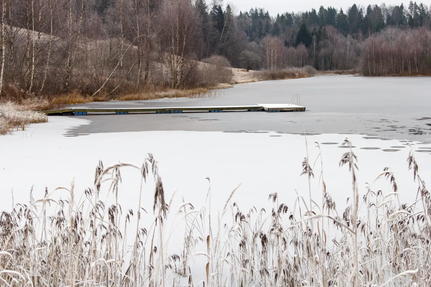 Jää on liiga nõrk, et inimesi kanda. Pilt on illustratiivne.