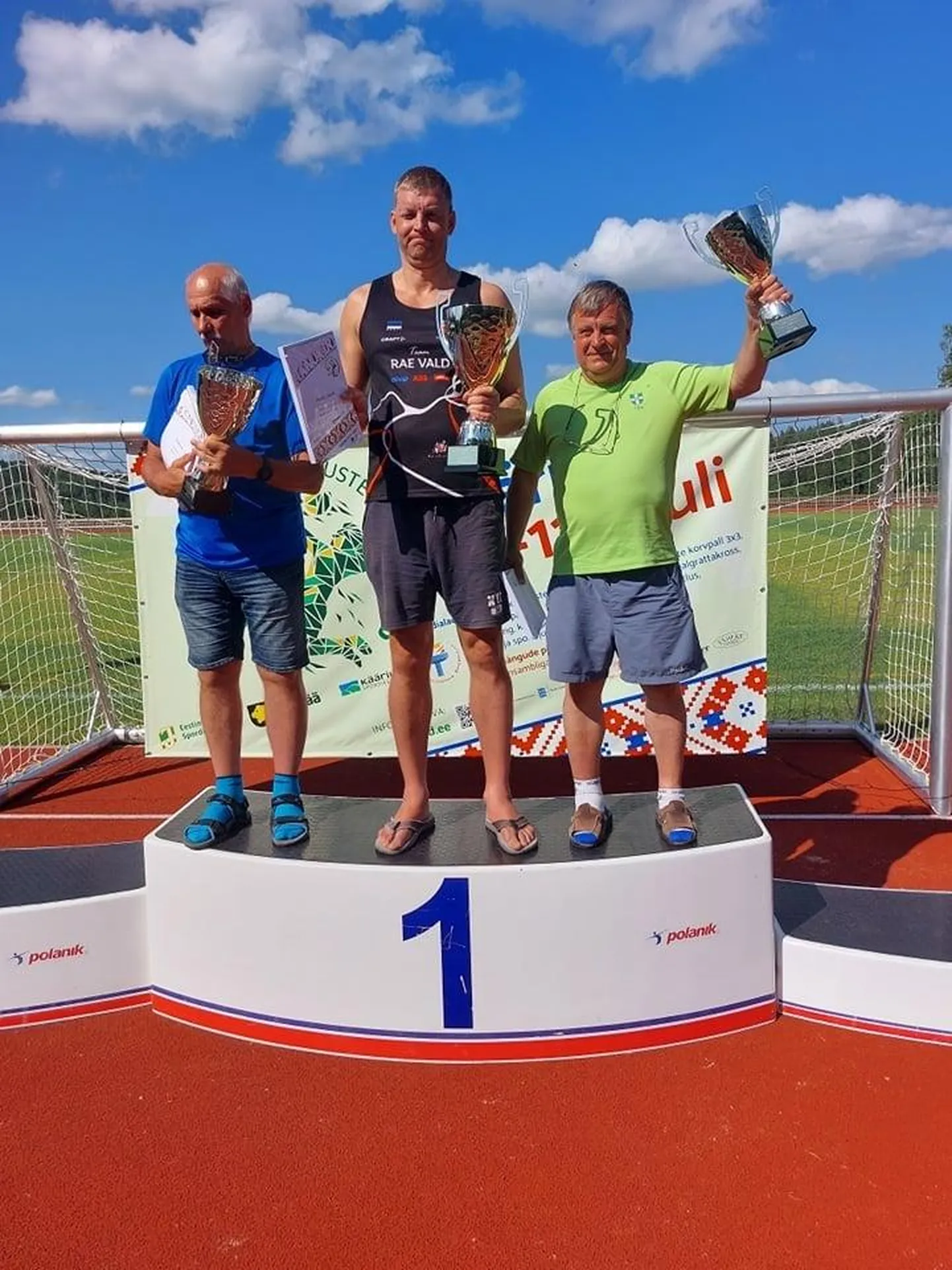Lõppenud omavalitsuste suvemängudel tuli suurvaldadest 341,5 punktiga Rae ja Tartu valla järel kolmandaks Türi vald (pildil paremal Türi spordiklubide liidu juht Paul Poopuu).