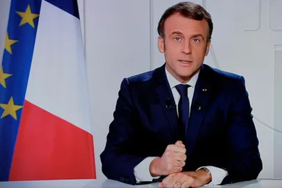 Prantsusmaa president Emmanuel Macron referendumijärgses videopöördumises.