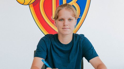 Mlada slovenska nogometašica Anželika Jotkina prestopila v FC Basel