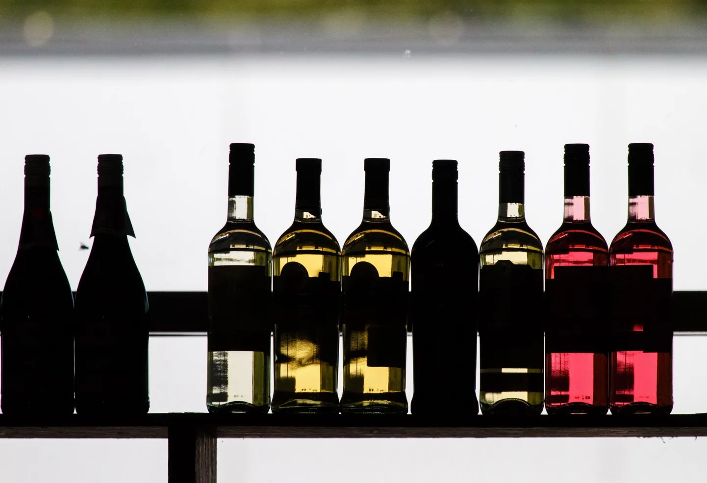 Pärnu linnavalitsus plaanib suvepealinnas öist alkoholimüüki piirata.