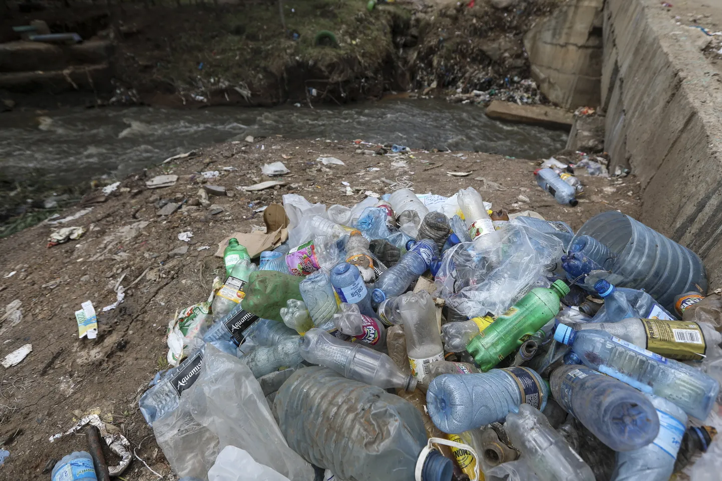 Plastireostus Keenias. Foto on illustratiivne.