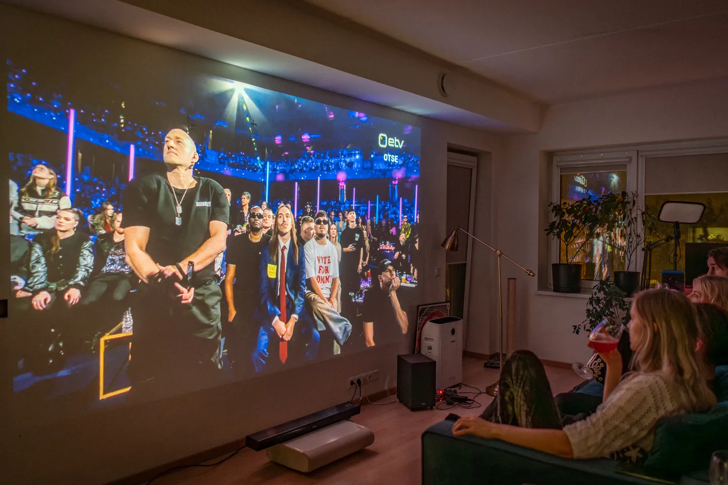 Samsung The Premiere 9 projektoriga kutsuvad sõbrad end ise külla