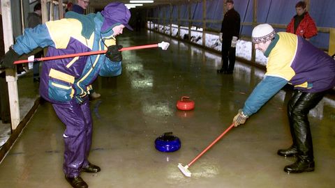 PÕNEV LUGU AJALOOST ⟩ Kuidas Eesti kurling Pärnumaal Jõulumäel alguse sai