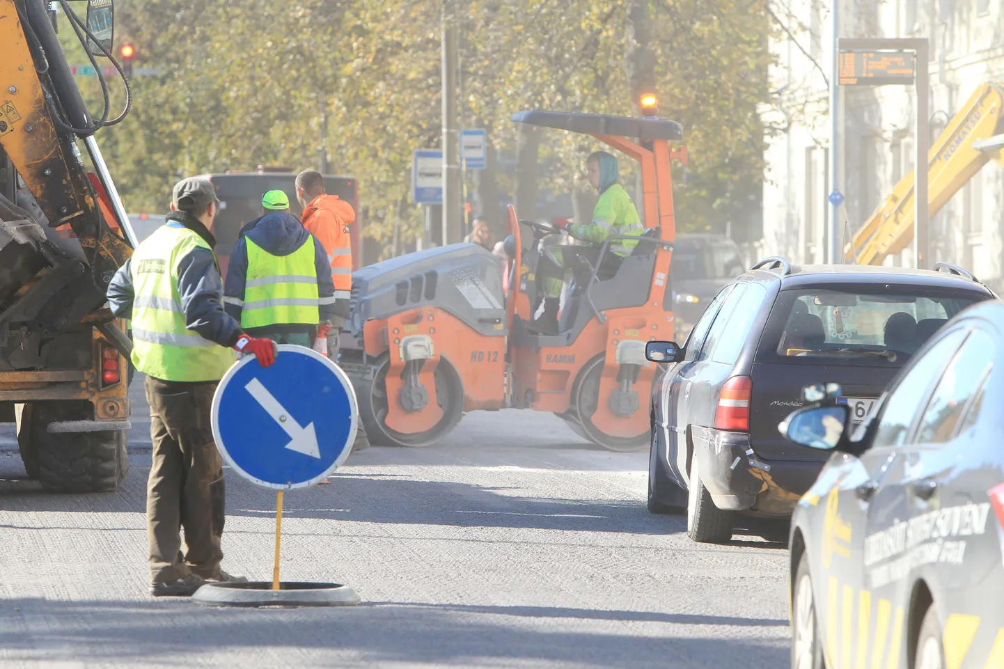 Riia tänav ja Riiamäe bussipeatus.