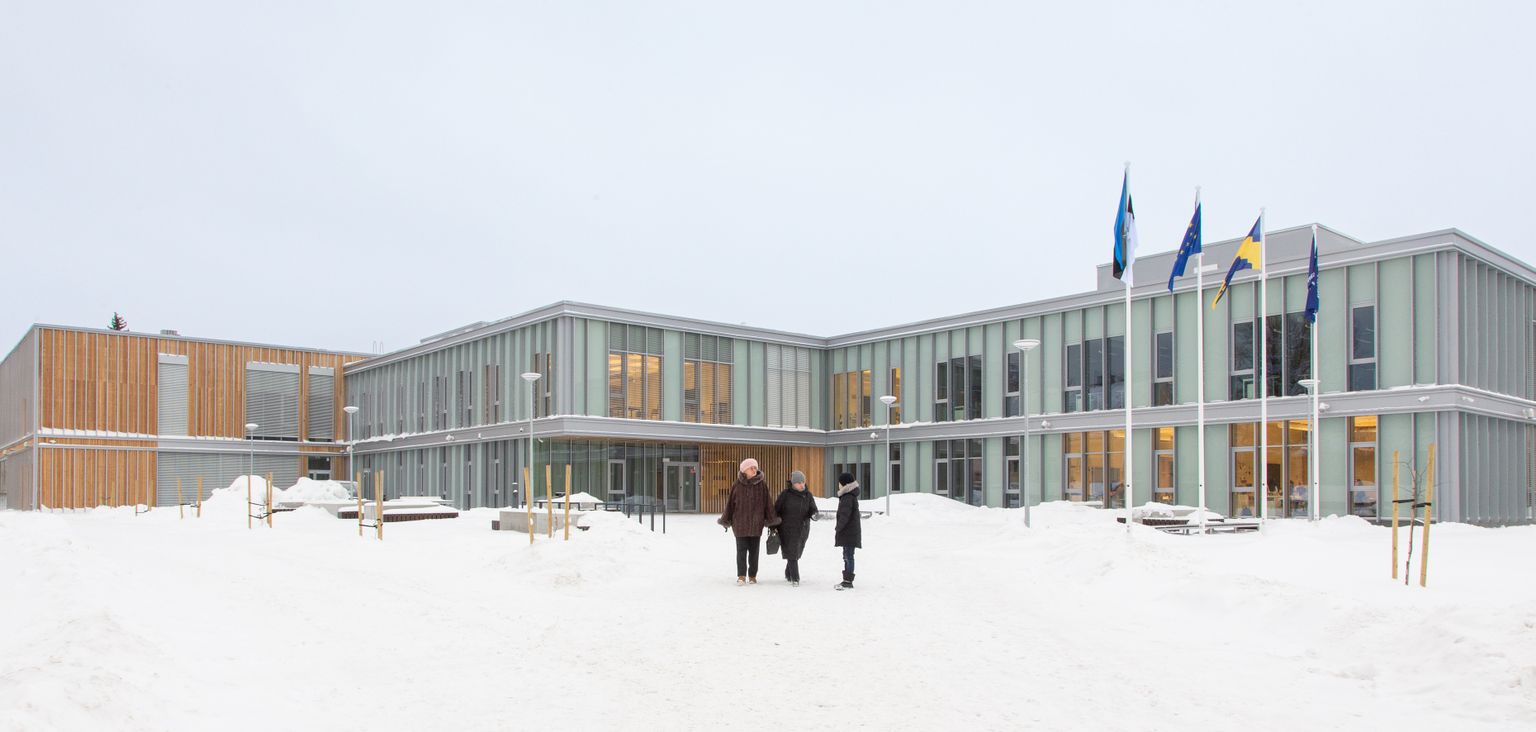 Vanalinna uus koolimaja sobitub hästi Sillamäe stalinistlikku arhitektuuri.